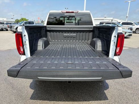New 2026 GMC Sierra 1500 SLT image 25
