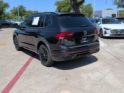 Used 2022 Volkswagen Tiguan SE R-Line FWD image 8