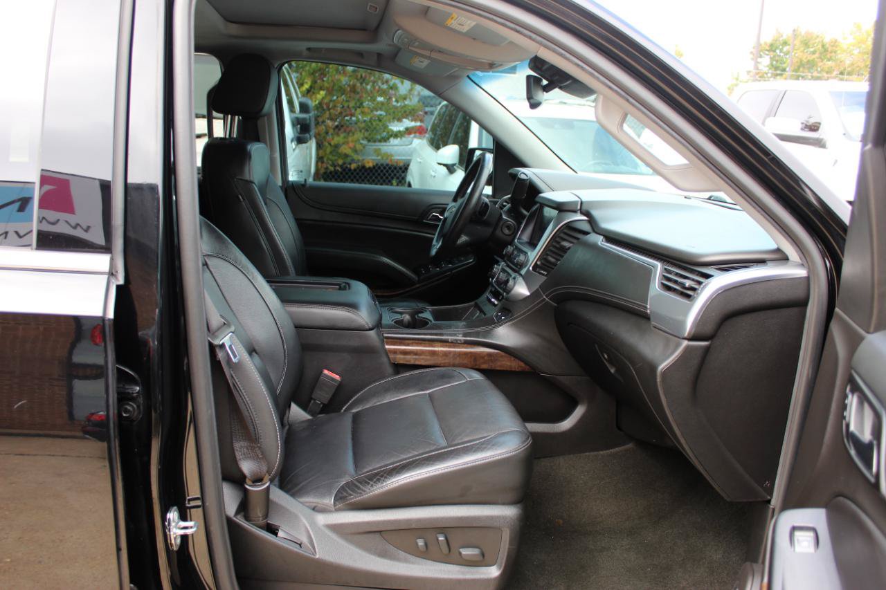 Used 2018 Chevrolet Tahoe LT w/ LT Midnight Edition AWD/4WD image 21