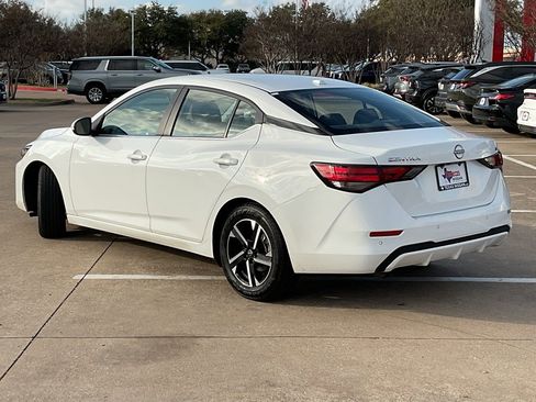Used 2024 Nissan Sentra SV image 7