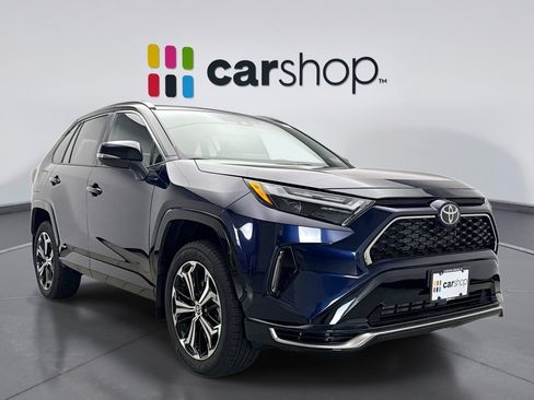 Used 2025 Toyota RAV4 XSE w/ Weather Package AWD/4WD image 7