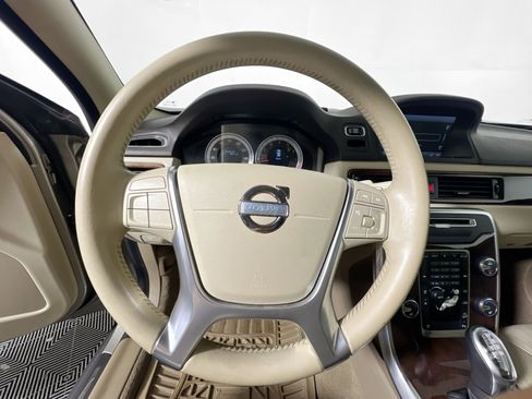 Used 2013 Volvo XC70 T6 image 17