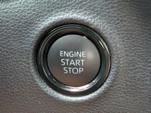 Used 2025 Toyota Tundra SR5 w/ SR5 Convenience Package AWD/4WD image 31