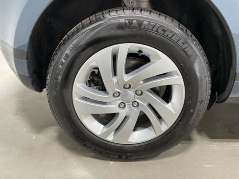 Used 2025 Land Rover Range Rover Evoque S AWD/4WD image 7