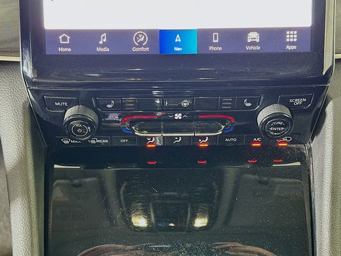 Used 2022 Jeep Grand Cherokee Limited 4xe image 24