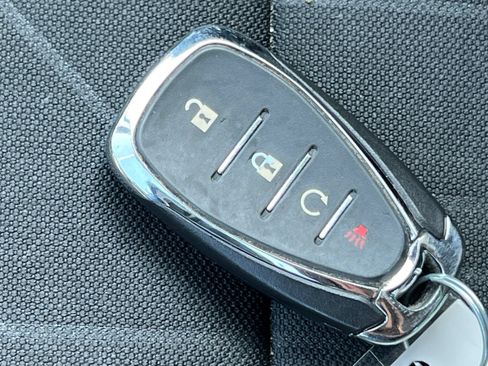 Used 2020 Chevrolet Trax LT w/ LT Convenience Package FWD image 14