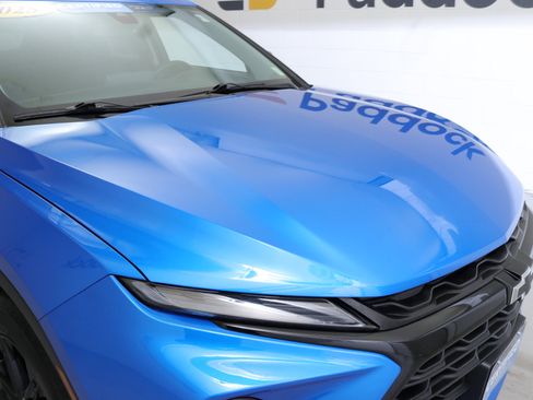 Certified 2025 Chevrolet Blazer LT w/ Convenience Package image 11