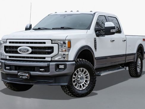 Used 2021 Ford F350 Lariat w/ Chrome Package image 5