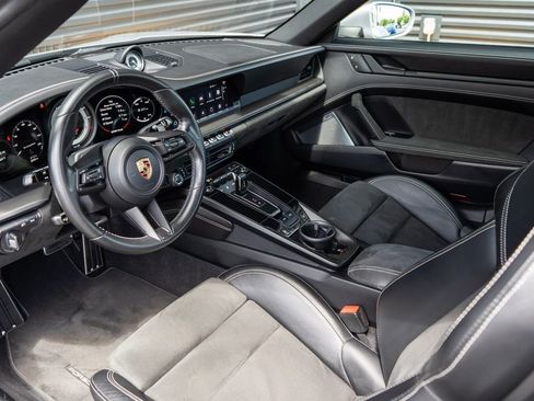 Used 2022 Porsche 911 Targa 4 GTS AWD/4WD image 5