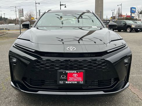 New 2026 Toyota Crown Signia image 2