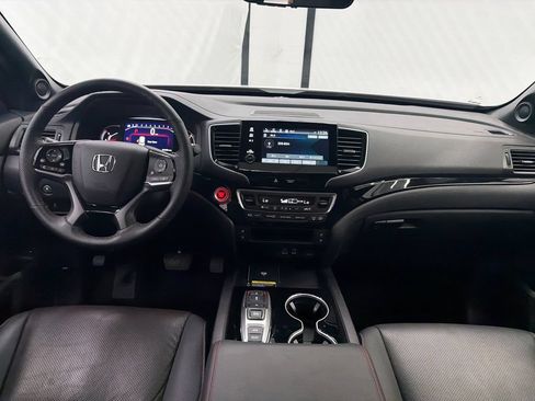 Used 2024 Honda Passport Black Edition image 25