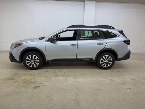Used 2020 Subaru Outback AWD/4WD image 2