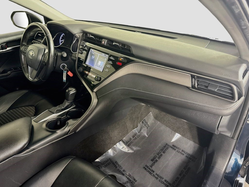 Used 2020 Toyota Camry SE FWD image 28