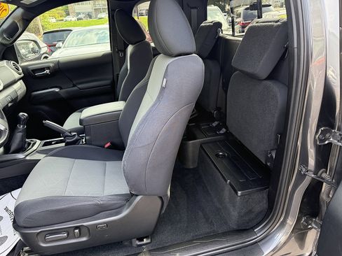 Used 2021 Toyota Tacoma TRD Sport w/ TRD Premium Sport Package image 12