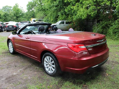 Used 2013 Chrysler 200 Touring image 9