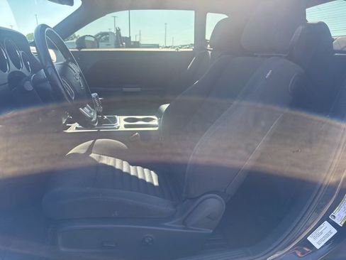 Used 2014 Dodge Challenger R/T image 10
