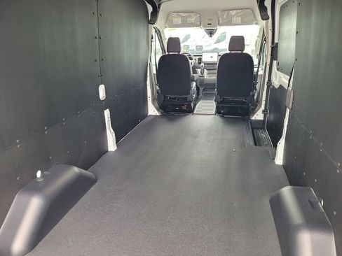 New 2026 Ford Transit 250 148 Medium Roof w/ Load Area Protection Package RWD image 6