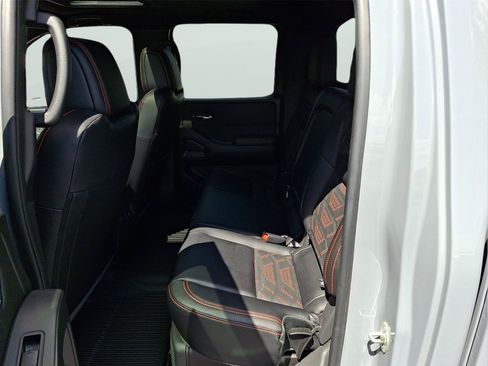 Used 2025 Nissan Frontier PRO-4X w/ Pro Premium Package AWD/4WD image 8
