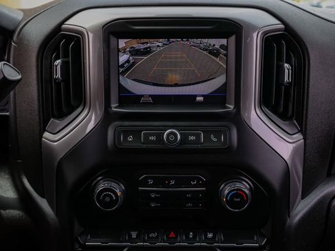 Used 2022 Chevrolet Silverado 2500 Custom w/ Custom Value Package AWD/4WD image 28