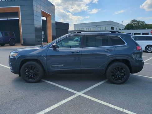 Used 2022 Jeep Cherokee Latitude Lux w/ Sun & Sound Group AWD/4WD image 7