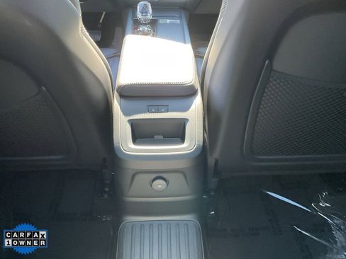 Used 2024 Volvo XC60 T8 Ultimate w/ Protection Package Premier image 36