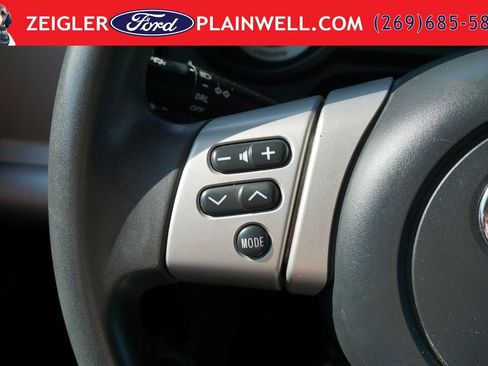 Used 2014 Toyota FJ Cruiser 4WD w/ Convenience Package image 22