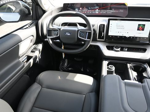 New 2027 Ford Expedition Max Active RWD image 30