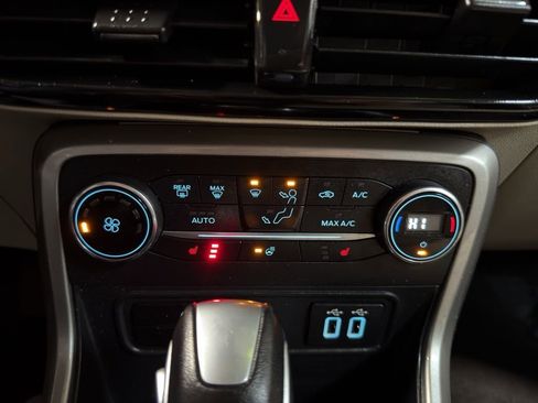 Used 2019 Ford EcoSport Titanium image 14