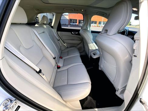 Used 2023 Volvo XC60 T8 Plus AWD/4WD image 29