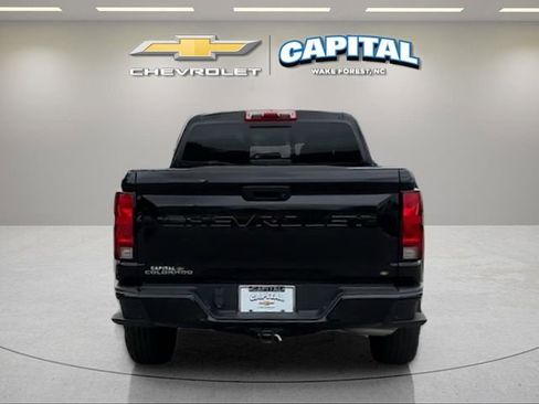 Used 2024 Chevrolet Colorado Trail Boss w/ Technology Package AWD/4WD image 4