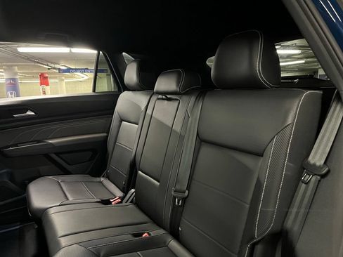 Certified 2023 Volkswagen Atlas Cross Sport SE w/ Black Wheel Package AWD/4WD image 22