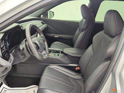 Used 2024 Lexus TX 500h AWD w/ Technology Package image 18