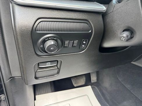 Used 2024 Jeep Wagoneer Series II AWD/4WD image 27