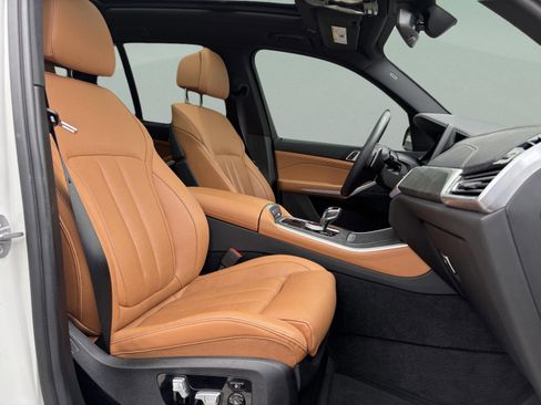 Used 2022 BMW X5 xDrive40i w/ Executive Package image 19