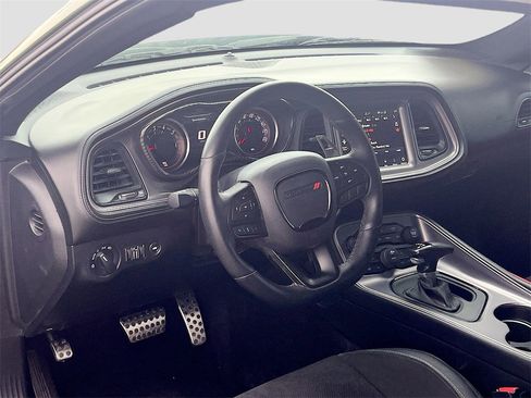 Used 2023 Dodge Challenger R/T Scat Pack image 9