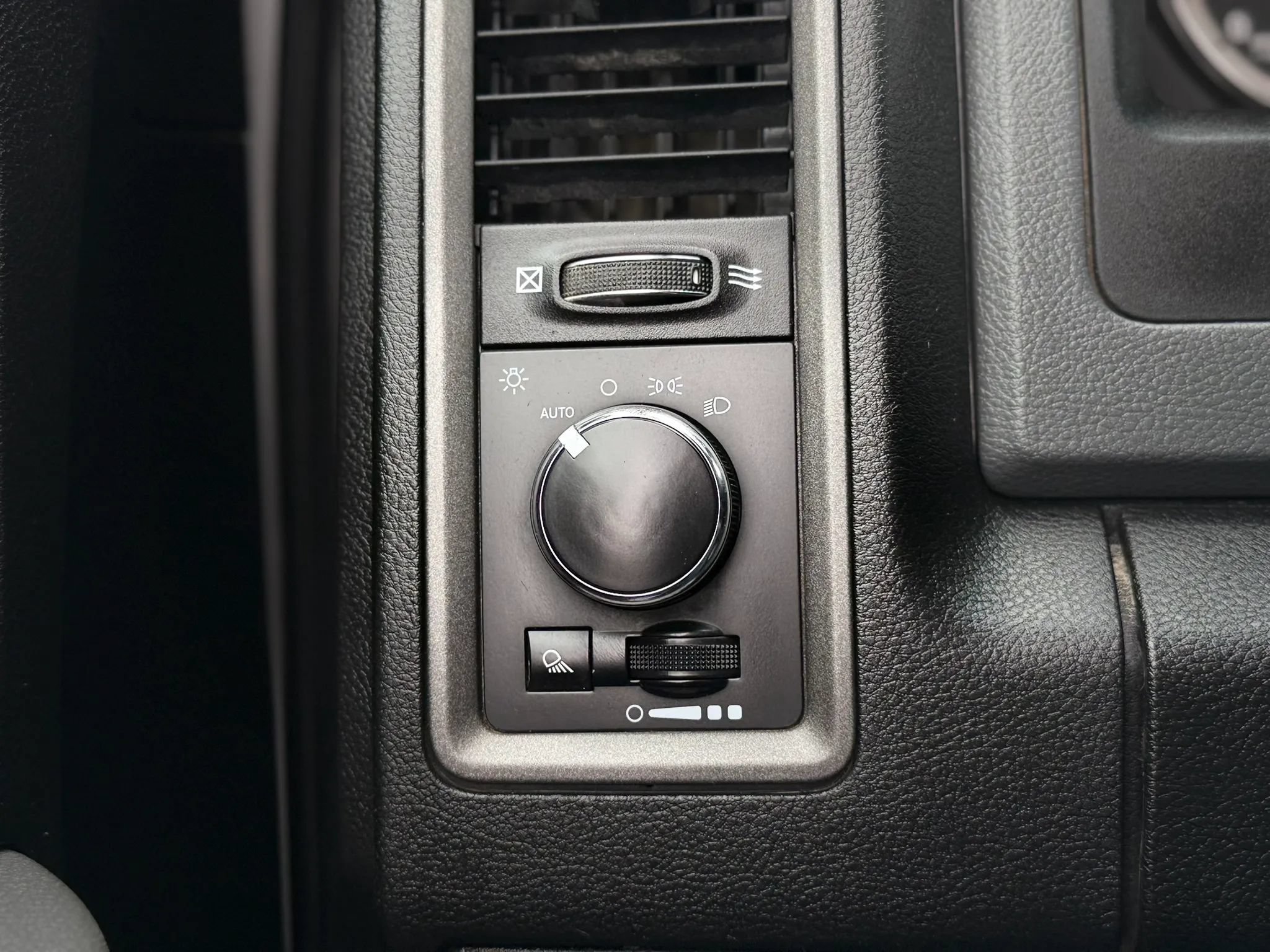Used 2019 RAM 1500 Tradesman w/ Popular Equipment Group RWD image 20