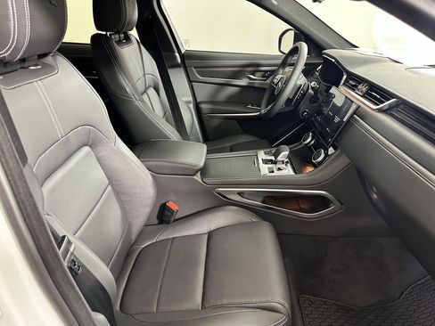 Used 2026 Jaguar F-PACE R-Dynamic S AWD/4WD image 19