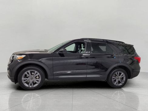 Used 2023 Ford Explorer XLT w/ Equipment Group 202A image 10