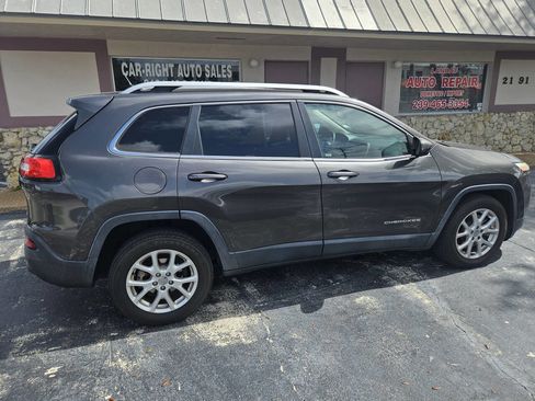 Used 2014 Jeep Cherokee Latitude image 3