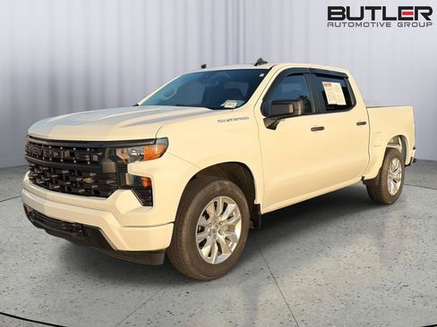 Used 2022 Chevrolet Silverado 1500 Custom RWD image 1