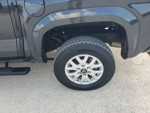 Certified 2024 Toyota Tacoma SR5 image 20