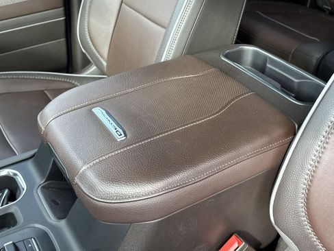 Used 2024 GMC Sierra 3500 Denali w/ Denali Reserve Package image 28