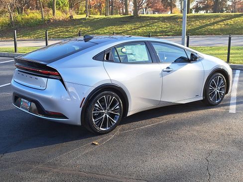 New 2026 Toyota Prius Limited image 4