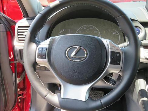 Used 2012 Lexus CT 200h Premium image 10