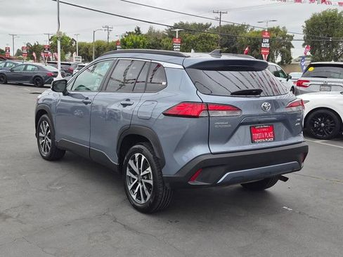 Used 2025 Toyota Corolla Cross XLE AWD/4WD image 11
