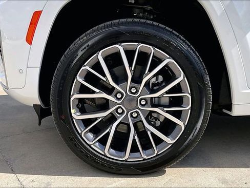 New 2026 Jeep Grand Cherokee L Summit w/ Advanced Protech Group IV image 15