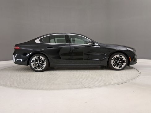 New 2026 BMW 530i w/ Premium Package image 6