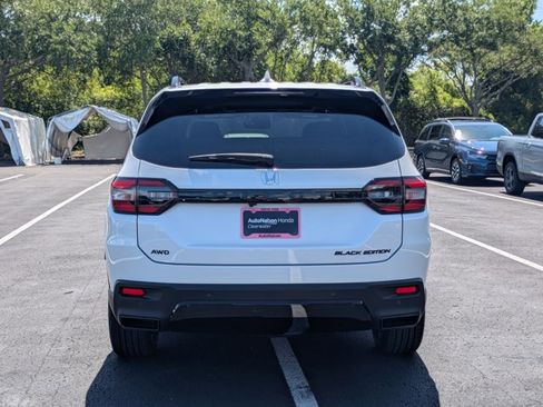 New 2026 Honda Pilot Black Edition image 8