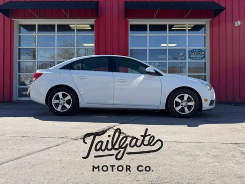 Used 2011 Chevrolet Cruze LT FWD image 1