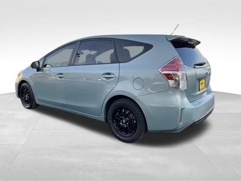 Used 2017 Toyota Prius V Three w/ Carpet Mat Package image 6